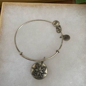 Alex and Ani Endless love silver